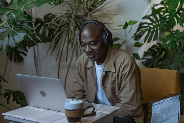 Digital Wellness for Healthy Aging