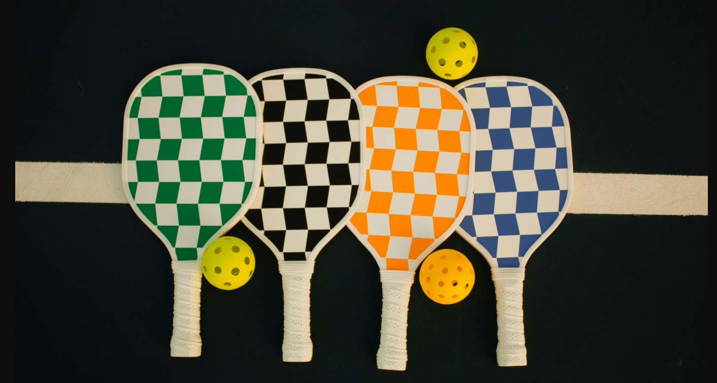 Choosing the Right Pickleball Paddle